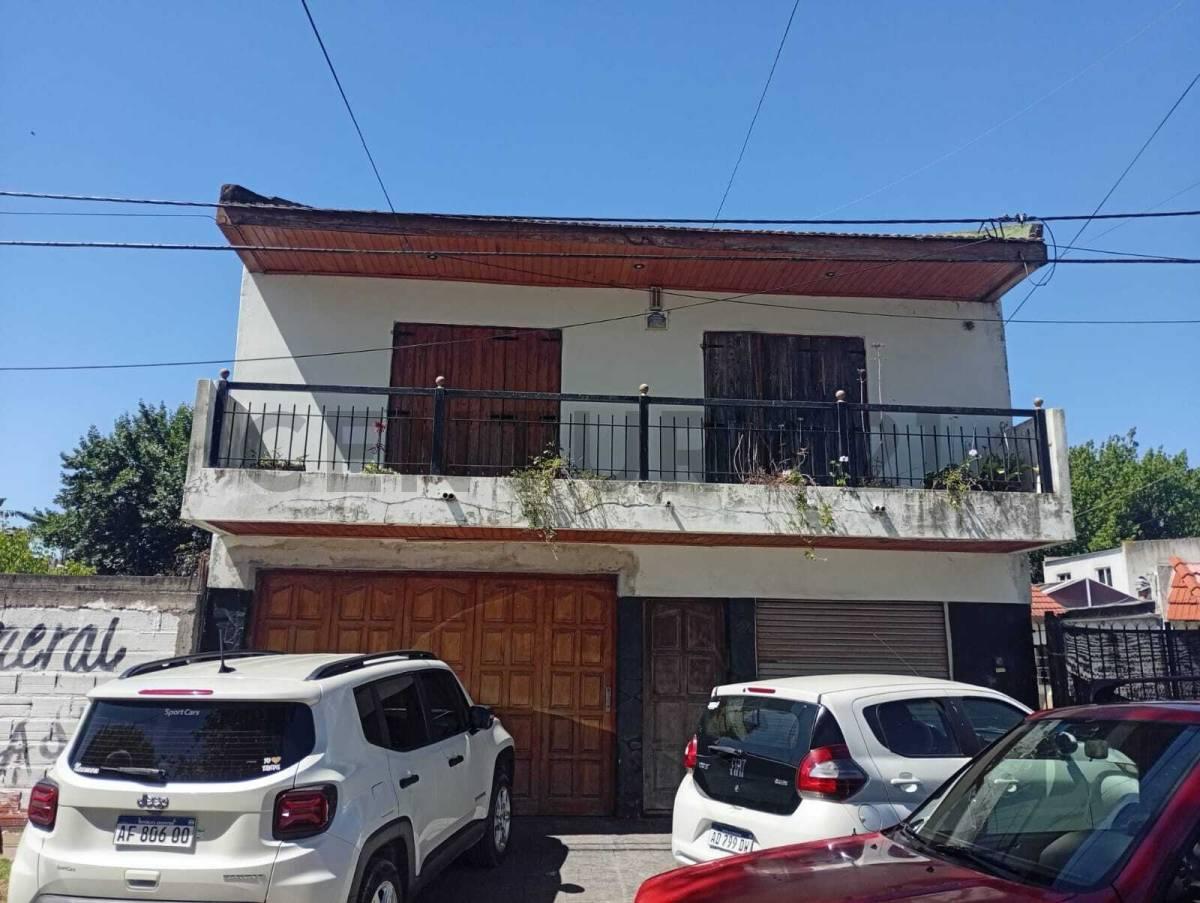 28 entre 77 y 78 Casa 3 dormitorios en Venta. Altos de San Lorenzo — foto 1