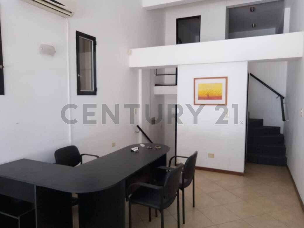 56 entre 8 y 9. Oficina en alquiler — foto 1