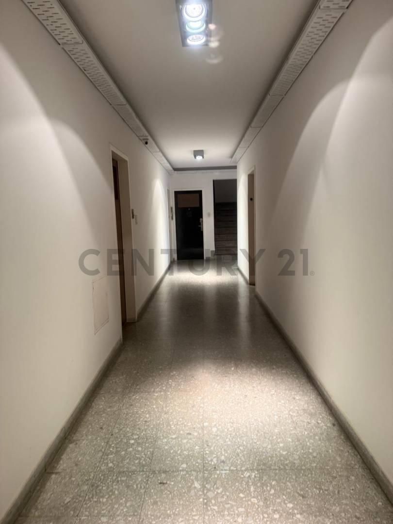 Oficina en venta. Calle 48 entre 5 y 6. — foto 1