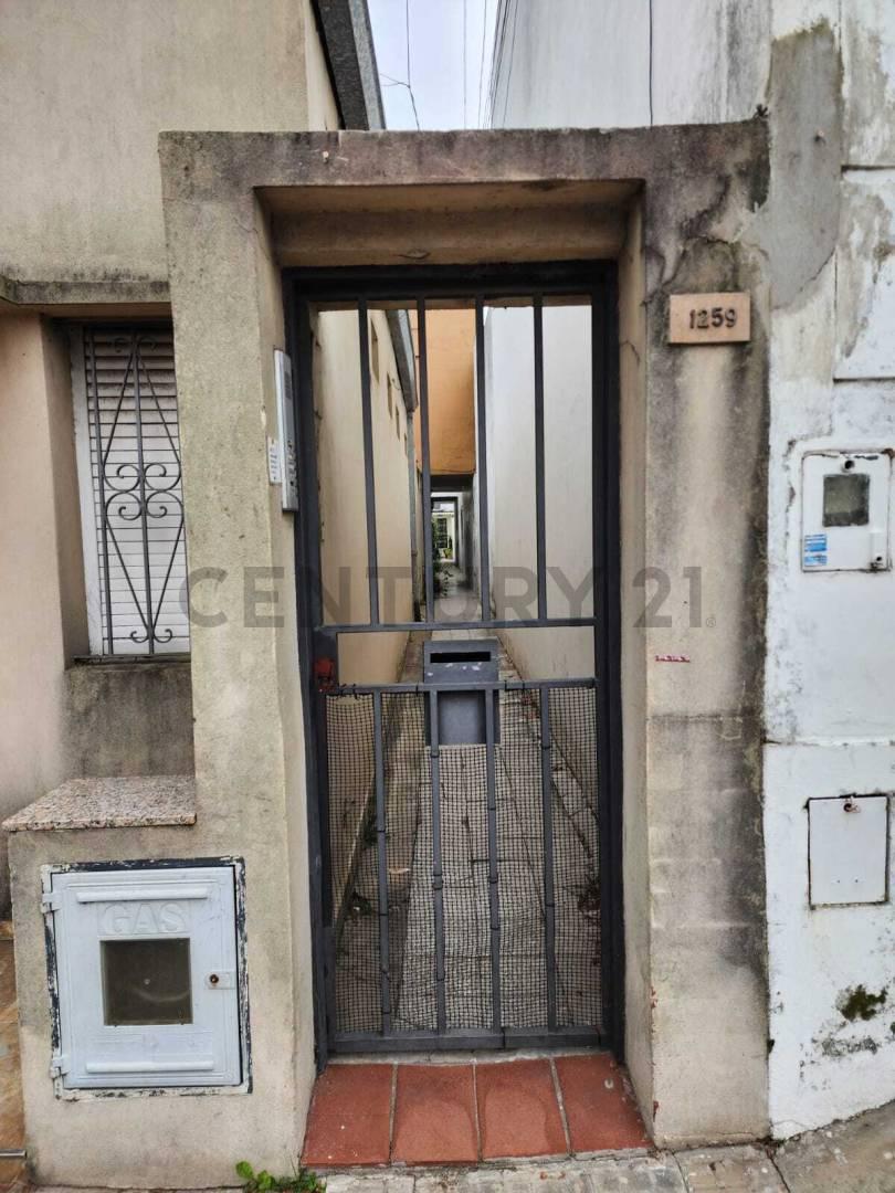 63 entre 20 y 21. Departamento de 2 dormitorios — foto 1