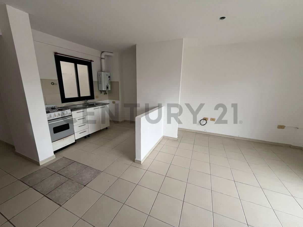Departamento de 2 dormitorios con cochera descubierta | 5 e/ 57 y 58 — foto 1