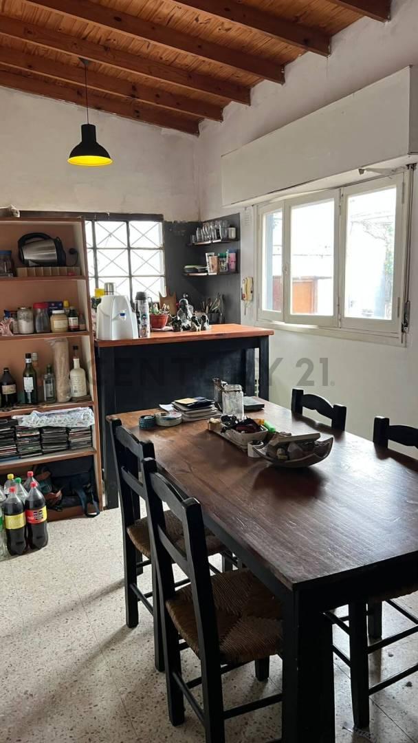 6 entre 520 y 521. Ph en Venta de dos dormitorios con patio, Tolosa. — foto 1