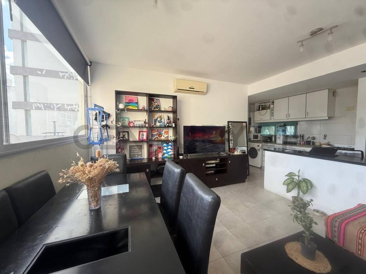 Departamento en alquiler – Calle 12 entre 42 y 43. Un Dormitorio. — foto 1