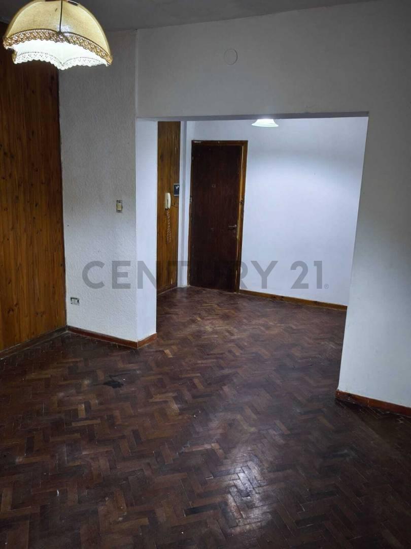 41 entre 1 y 2, La Plata. Dpto de 1 dormitorio en venta — foto 1