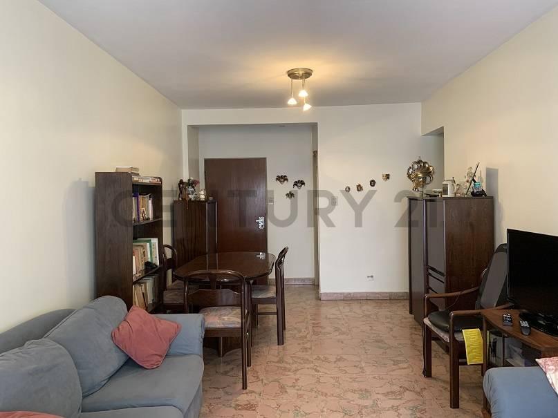 Hermoso depto de 4 ambientes con balcón, patio y cochera en Venta en el Barrio de Villa del Parqu — foto 1