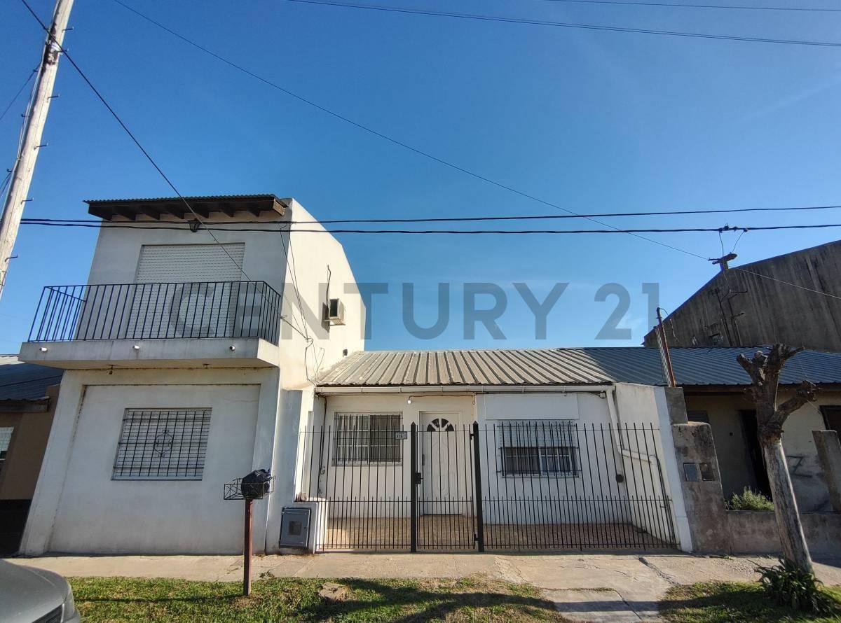 Venta de Casa 4 Ambientes + Departamento 2 Ambientes en Cañuelas. — foto 1