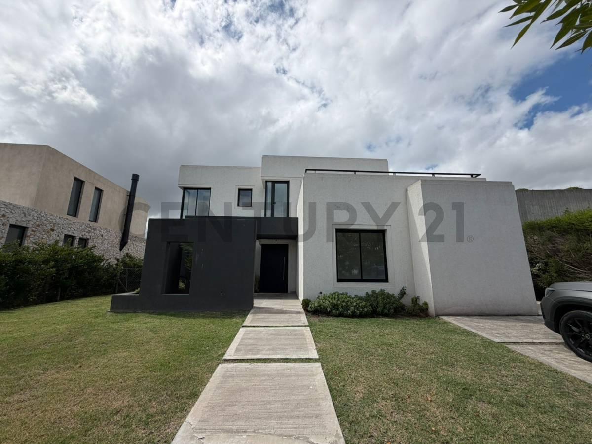 VENTA CASA DE 6 AMB C/ PILETA - ACEPTA PERMUTA - CANTON BARRIO GOLF - ESCOBAR - LOTE CON VISTA AL GO — foto 1