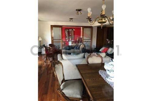 Departamento de categoría con amplios ambientes en venta. — foto 1