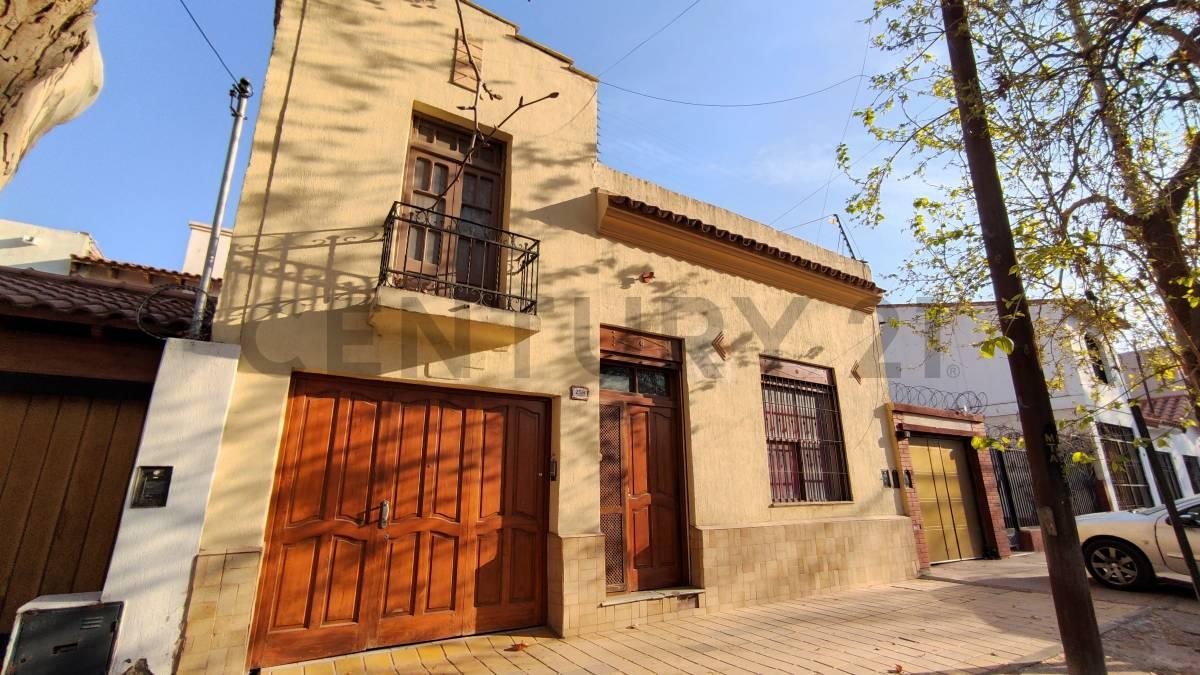 Terreno con casa de adobe — foto 1