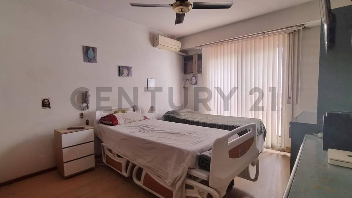 VENTA PH TRIPLEX 4 1/2 AMB C/COCHERA Y PATIO EN B° GÜEMES, HAEDO — foto 1