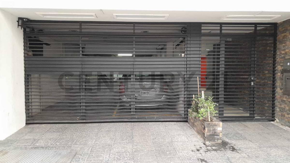 COCHERA OPORTUNIDAD EDIFICIO DE CATEGORIA — foto 1