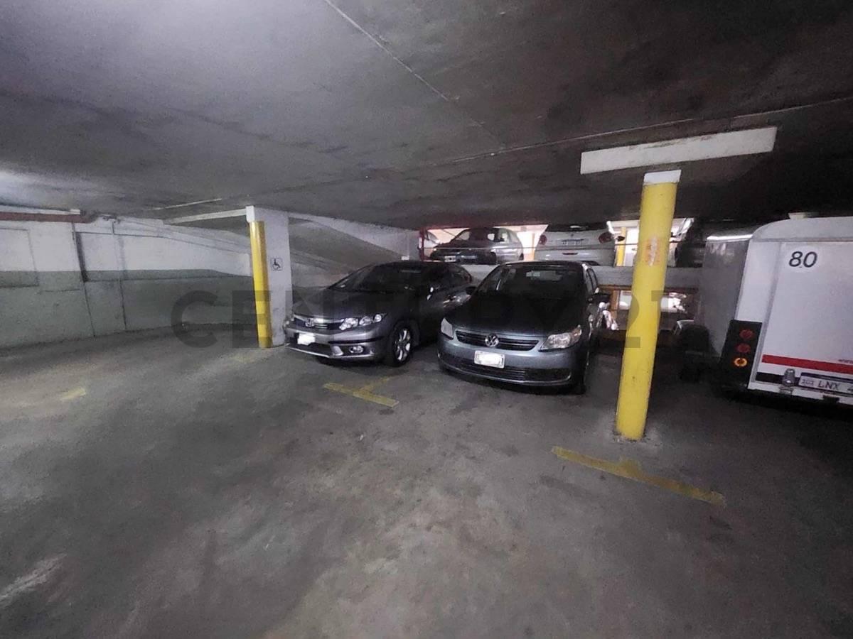 Cochera En Venta En Monserrat — foto 1