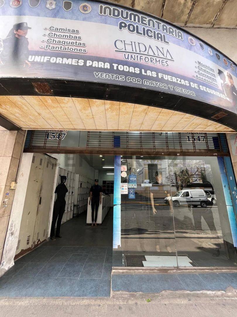 Excelente Local en Alquiler con subsuelo ubicado en Moreno 1500, Monserrat — foto 1