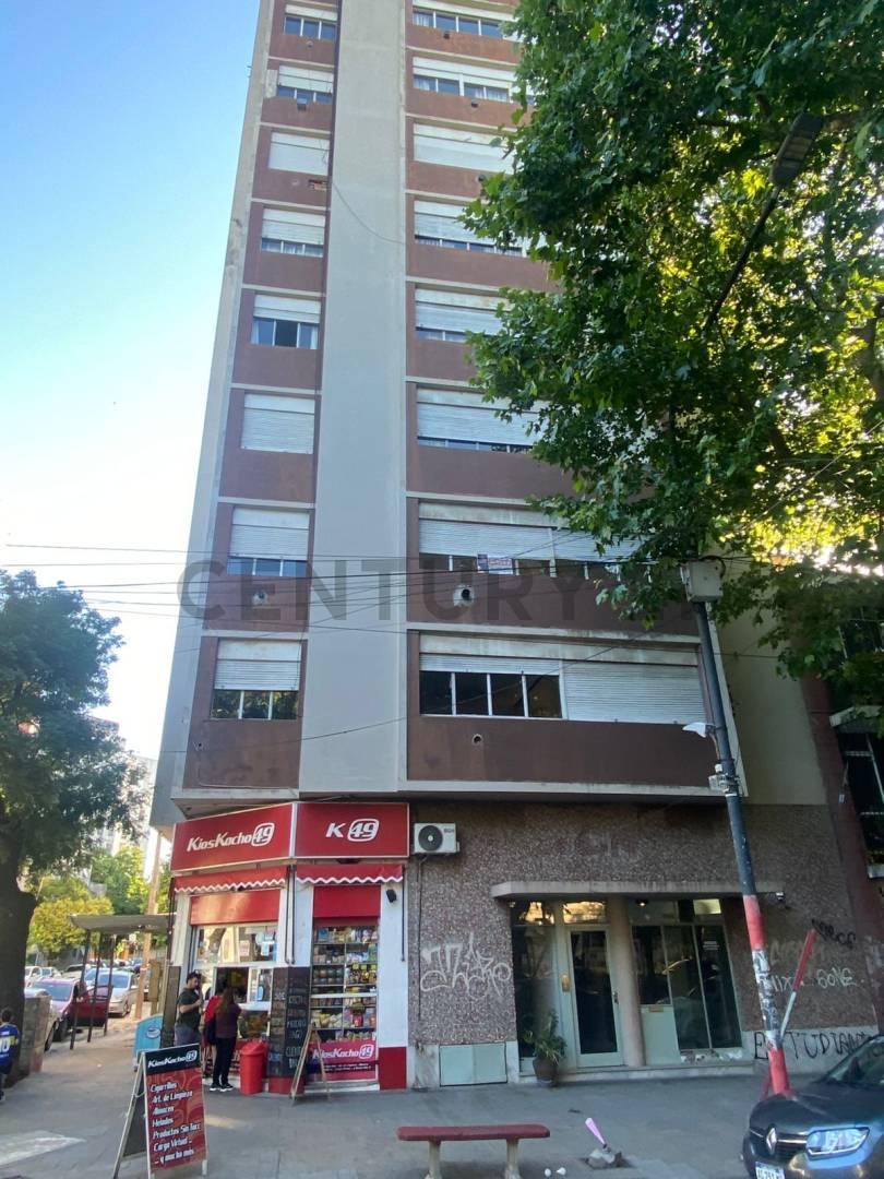 Departamento de 3 Dormitorios Reciclado en Venta — foto 1