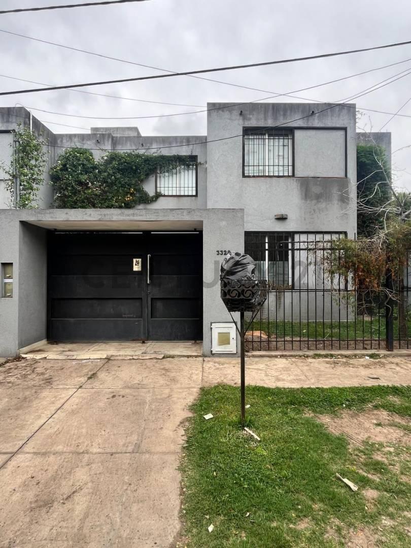 Duplex Tipo Casa en Venta 3 Habitaciones en Gonnet — foto 1