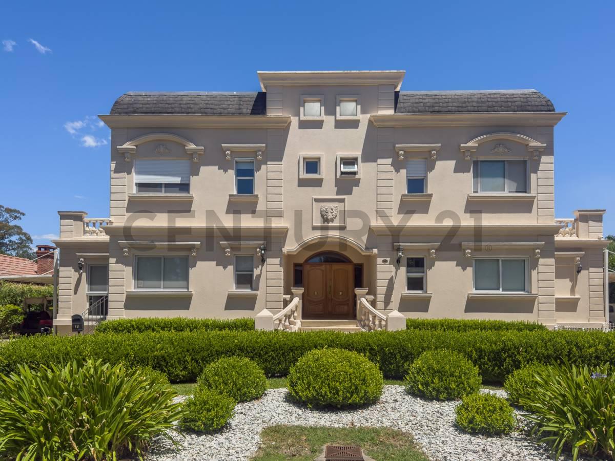 Casa en Venta en Abril Club de Campo – Frente al golf. — foto 1