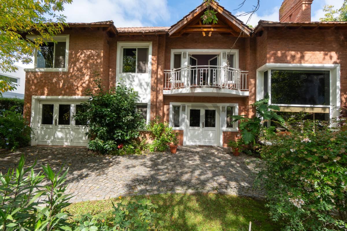 Casa en Venta en Abril Club de Campo — foto 1