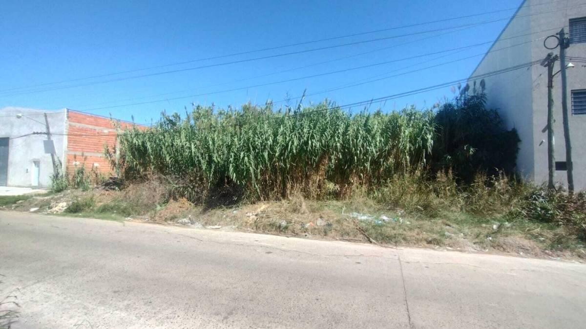 Lote en Venta en Los Hornos — foto 1