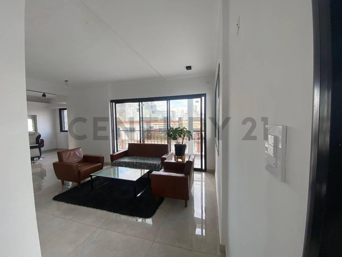 Departamento de 2 Dormitorios Refaccionado a Nuevo — foto 1