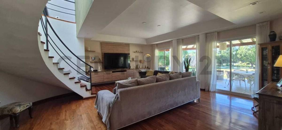 Casa de 4 dormitorios en Venta en Los Ceibos — foto 1