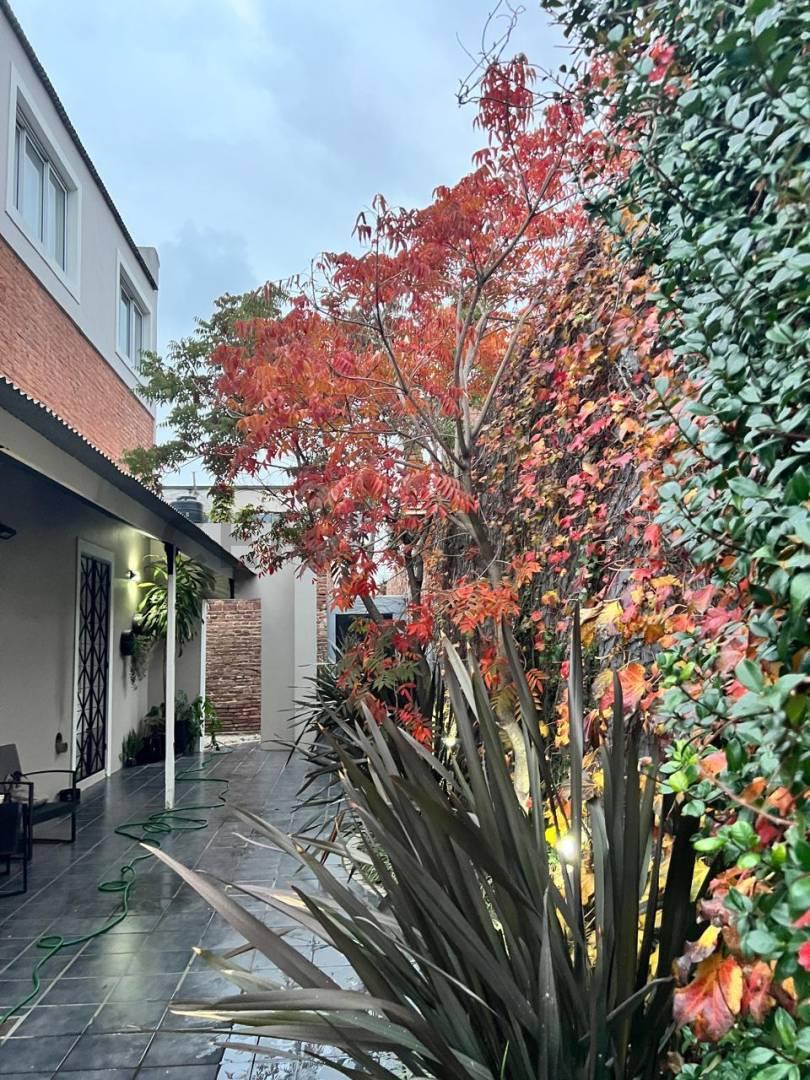 Casa de 2 Dormitorios en Venta en La Plata — foto 1