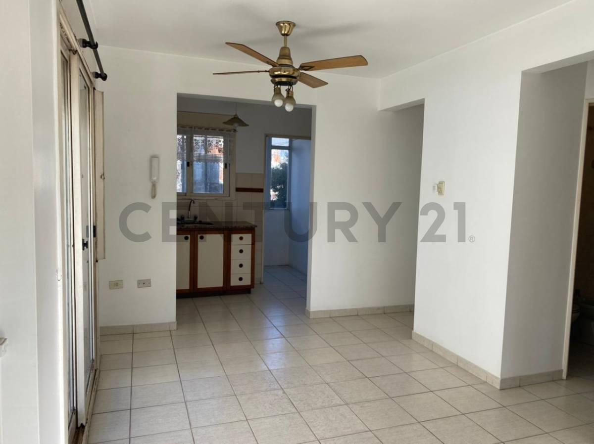 Departamento de 1 dormitorio en alquiler, en La Plata — foto 1