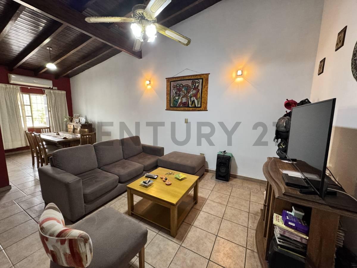 DEPARTAMENTO EN VENTA EN CUARTA SECCIÓN — foto 1