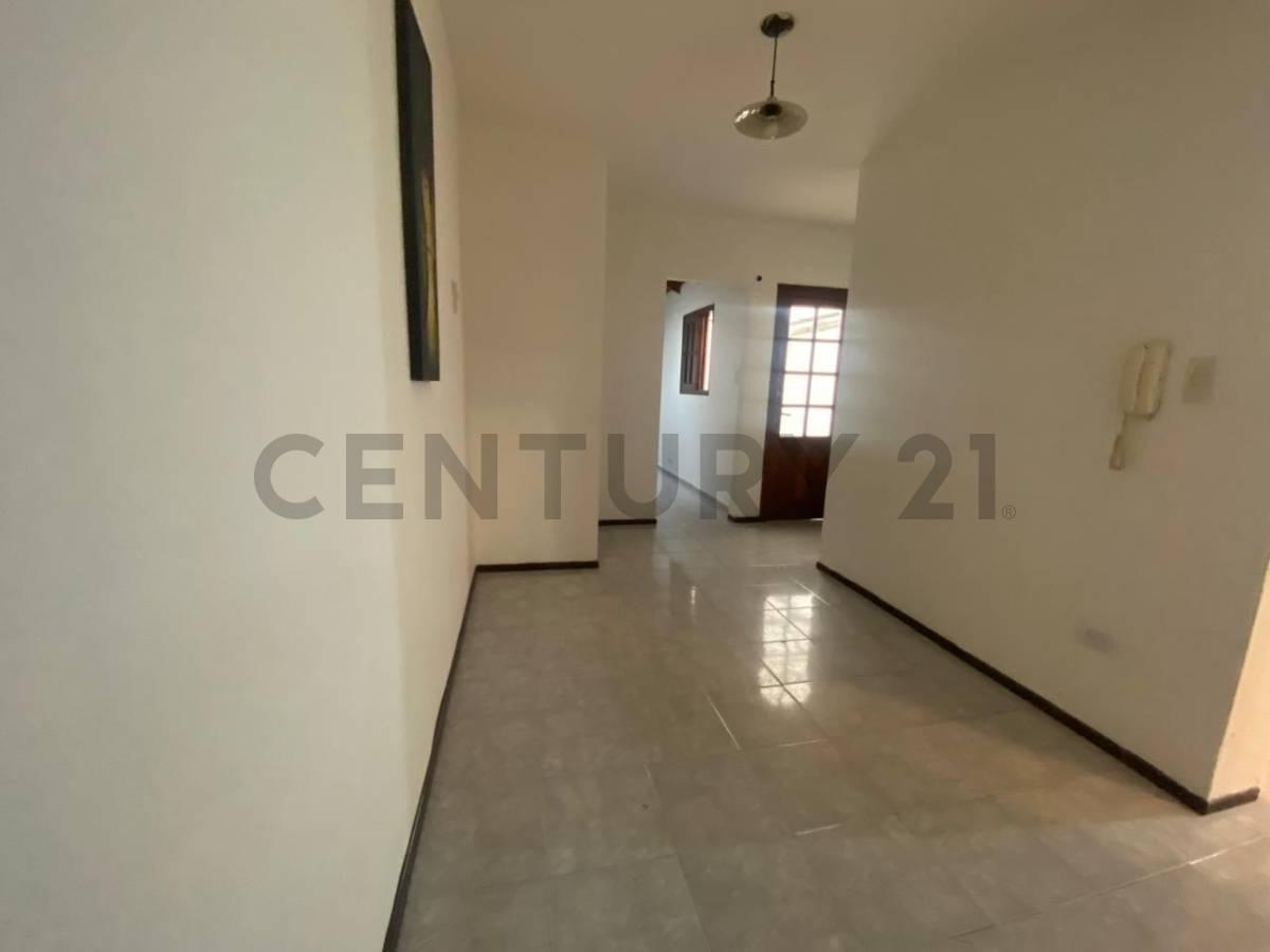 VENTA PH 3 AMBIENTES CON PATIO - BERNAL ESTE , ALTOS DE BERNAL — foto 1