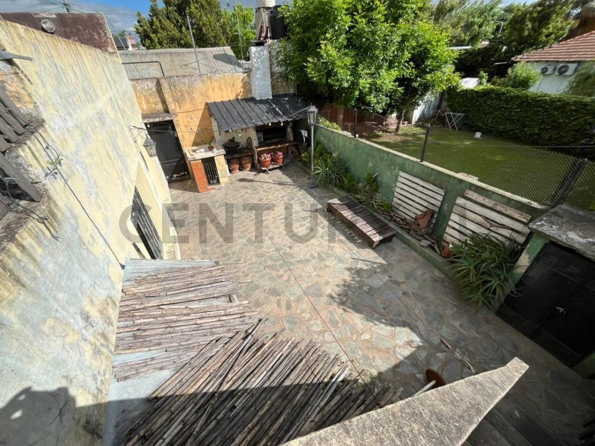 VENTA DE CASA 5 AMBIENTES CON PATIO Y GARAJE EN MONTE GRANDE — foto 1