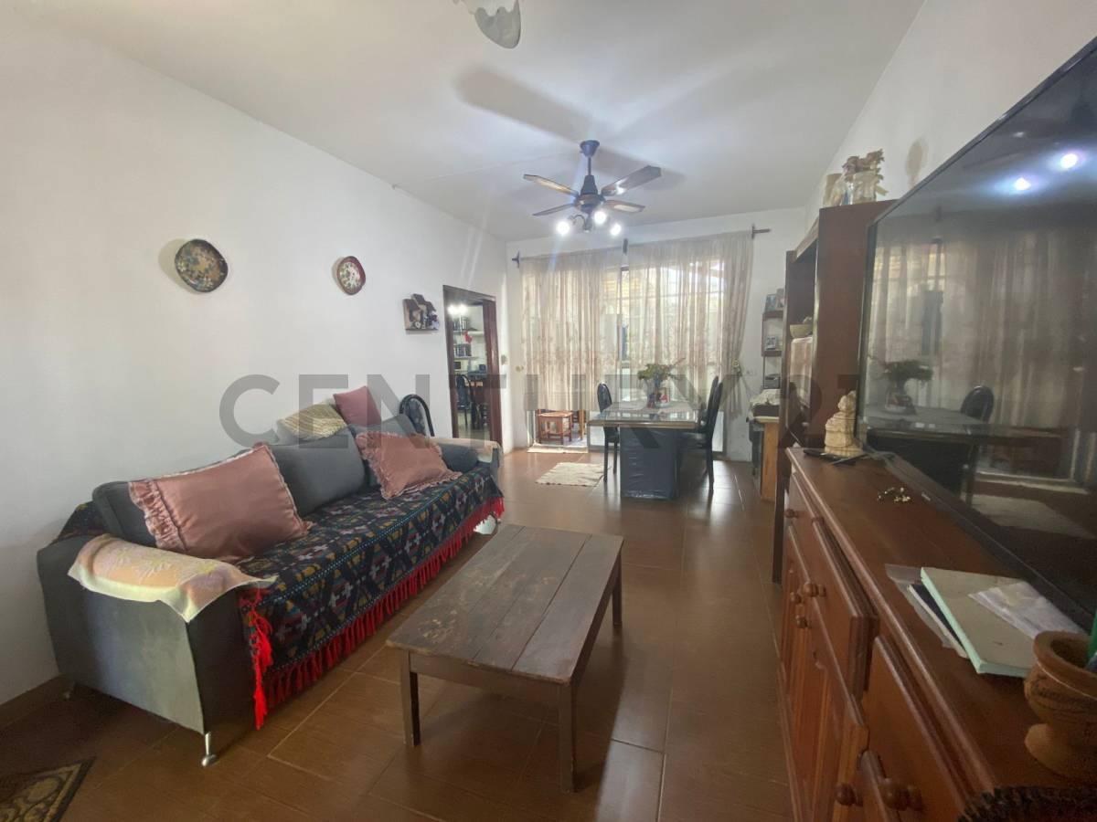 Venta de PH de 2 ambientes al frente con patio y Terraza Lanús Oeste — foto 1