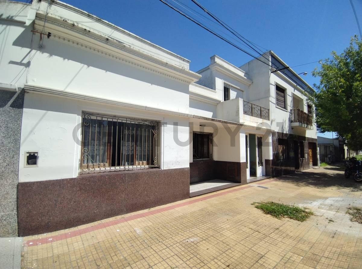 Venta de casa en La Plata de 3 dormitorios en 4 e/ 78 y 79 — foto 1