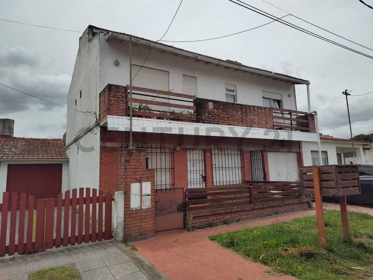 VENTA DE CASA MAS 2 DEPARTAMENTOS ENTRADAS INDEPENDIENTES ALFAR — foto 1