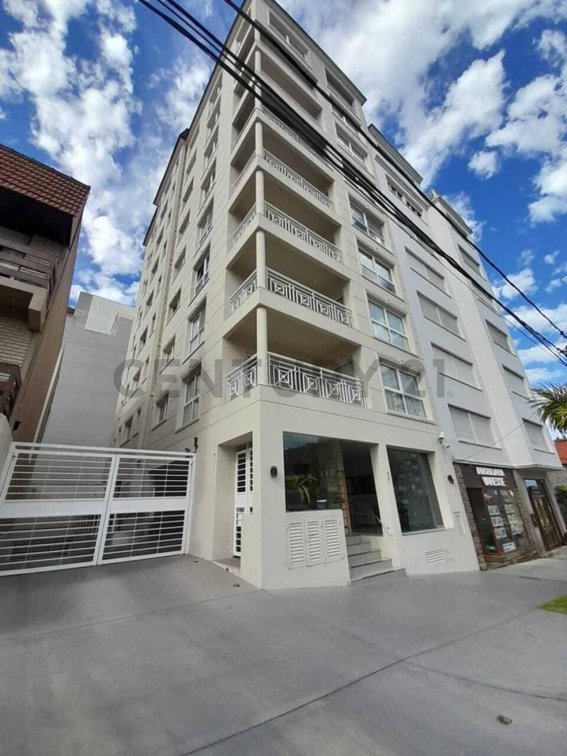 VENTA DEPARTAMENTO 4 AMBIENTES VISTA LATERAL AL MAR DOBLE COCHERA/BAULERA STELLA MARIS — foto 1