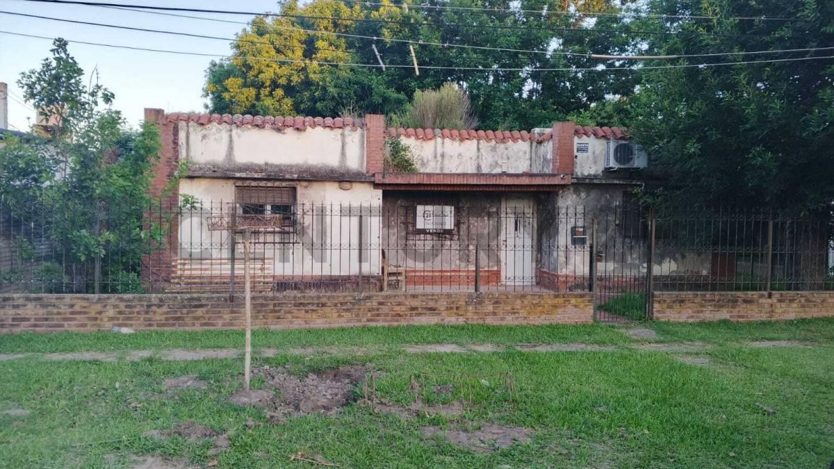 Venta - Casa A Reciclar - San Jerónimo Sud - 654 M2 — foto 1