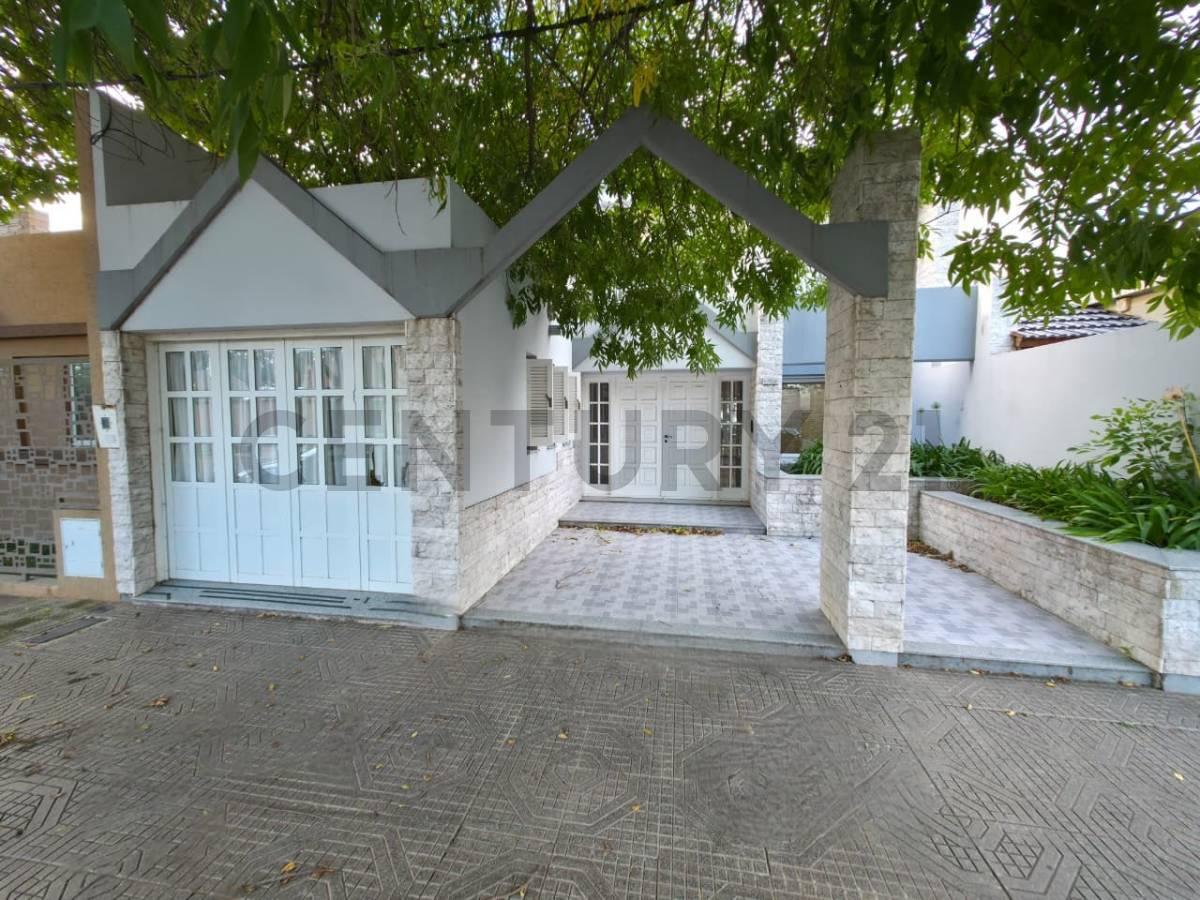 EN VENTA ! CASA 6 DORMITORIOS - CAÑADA DE GÓMEZ — foto 1