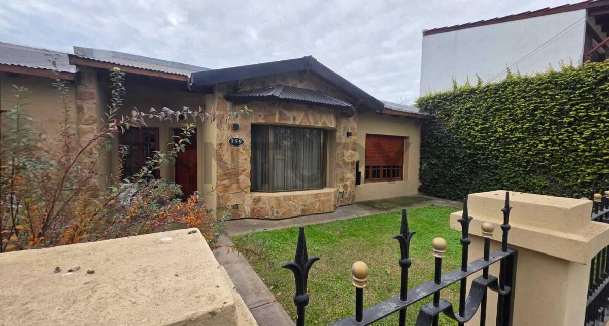 EN VENTA CASA RESIDENCIAL - SAN JERÓNIMO SUD!!! — foto 1