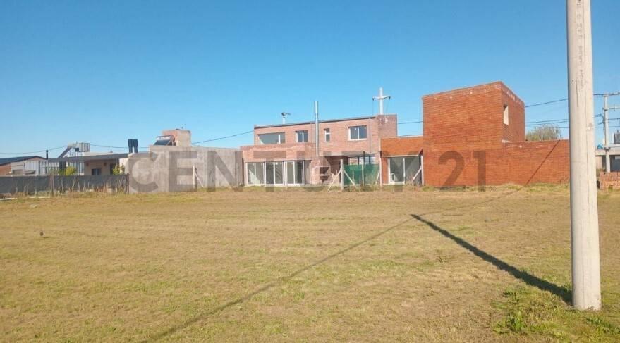 Lote en venta en Ibarlucea — foto 1