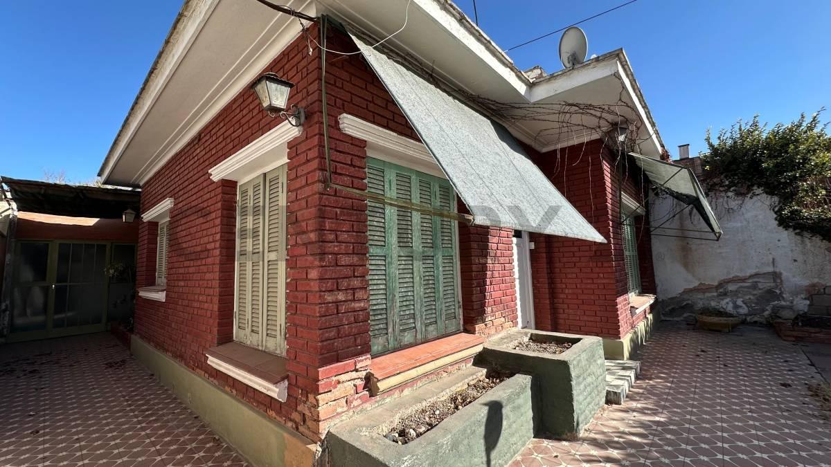 CASA EN VENTA - CALLE RONDEAU — foto 1