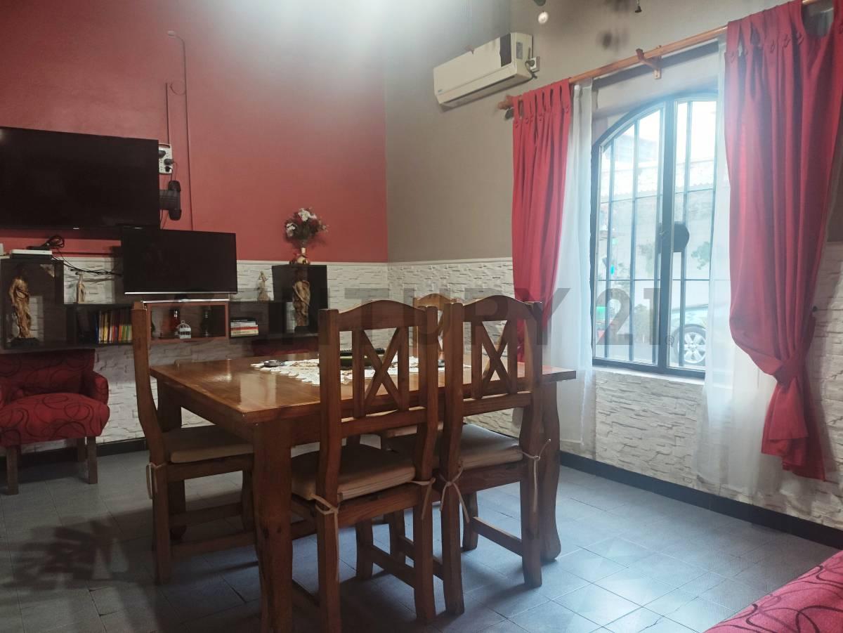 Venta Casa con departamento — foto 1