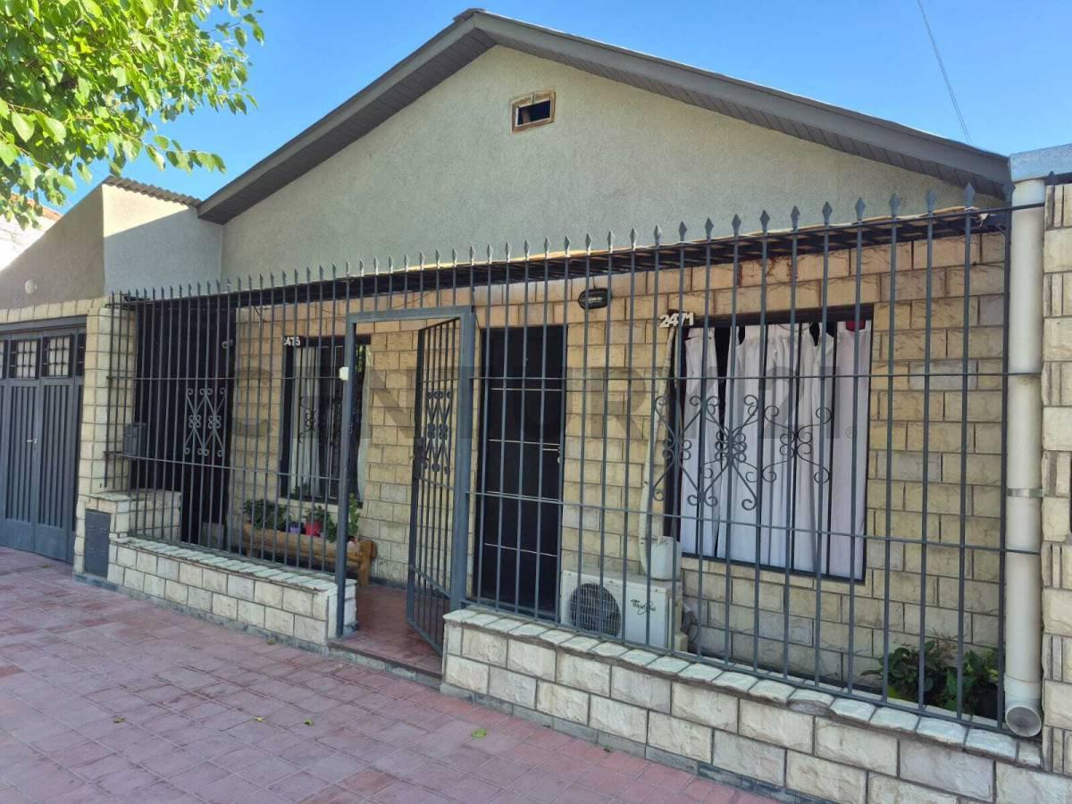 Venta de casa en Villa Nueva, Guaymallén — foto 1
