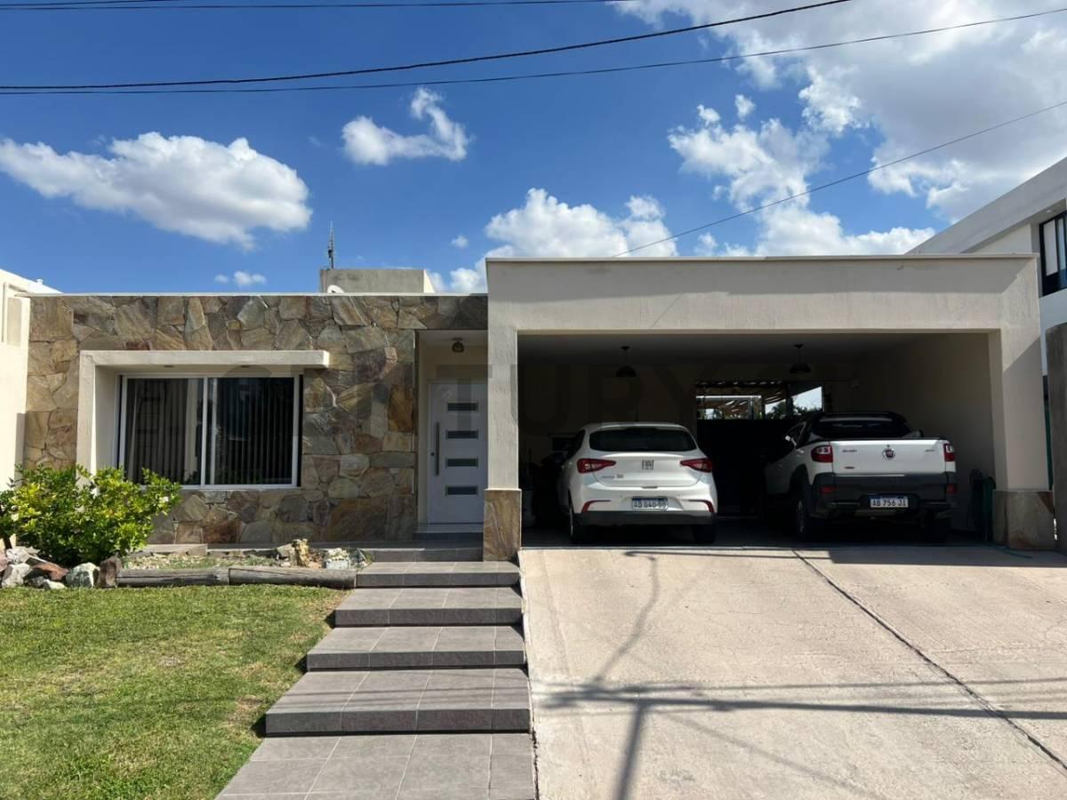 Casa en venta en Barrio Privado Villa Michelo – Amplia, moderna y funcional — foto 1
