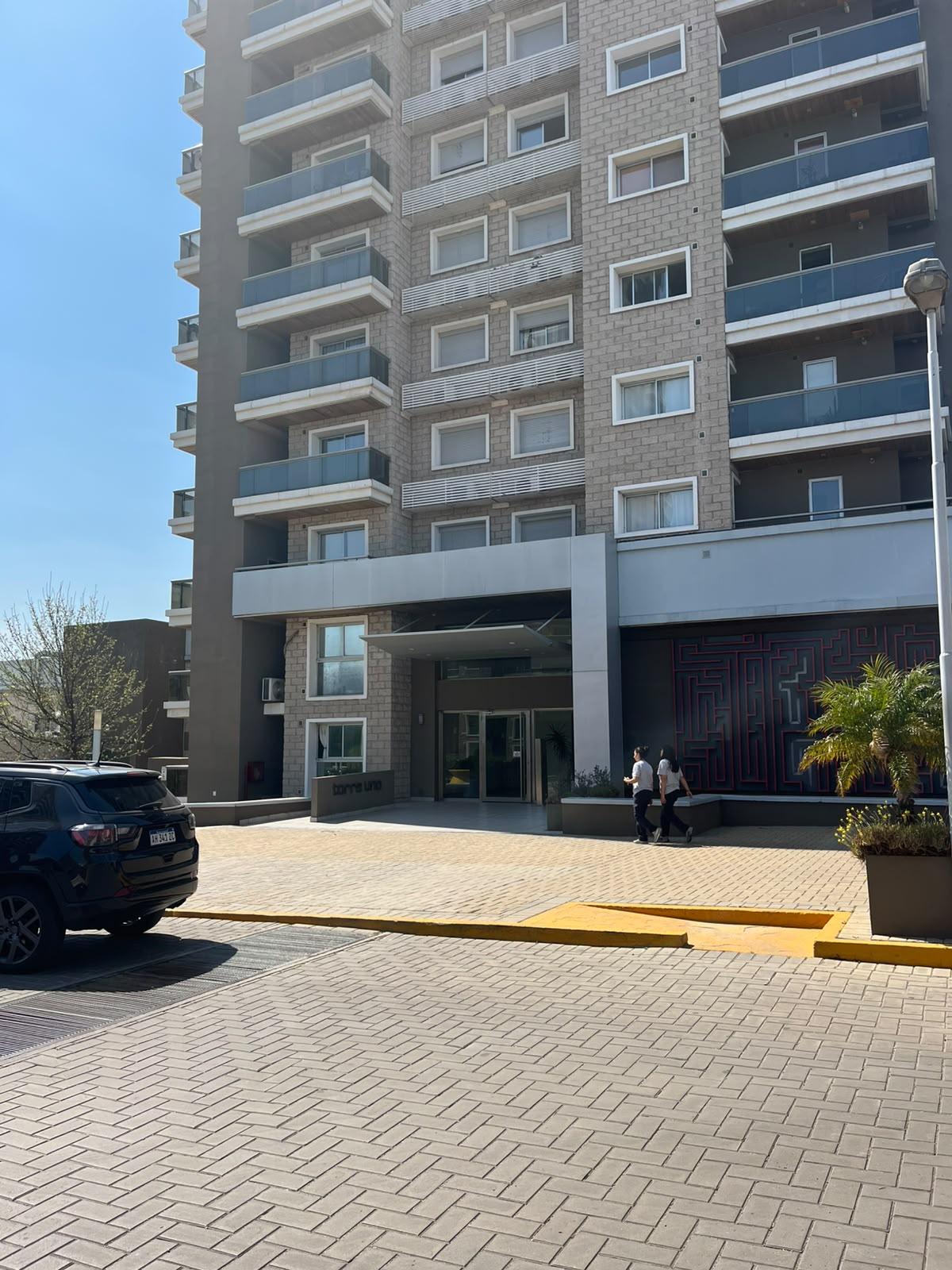 Oportunidad Cochera en Terraforte zona Cardiológico subsuelo1 — foto 1