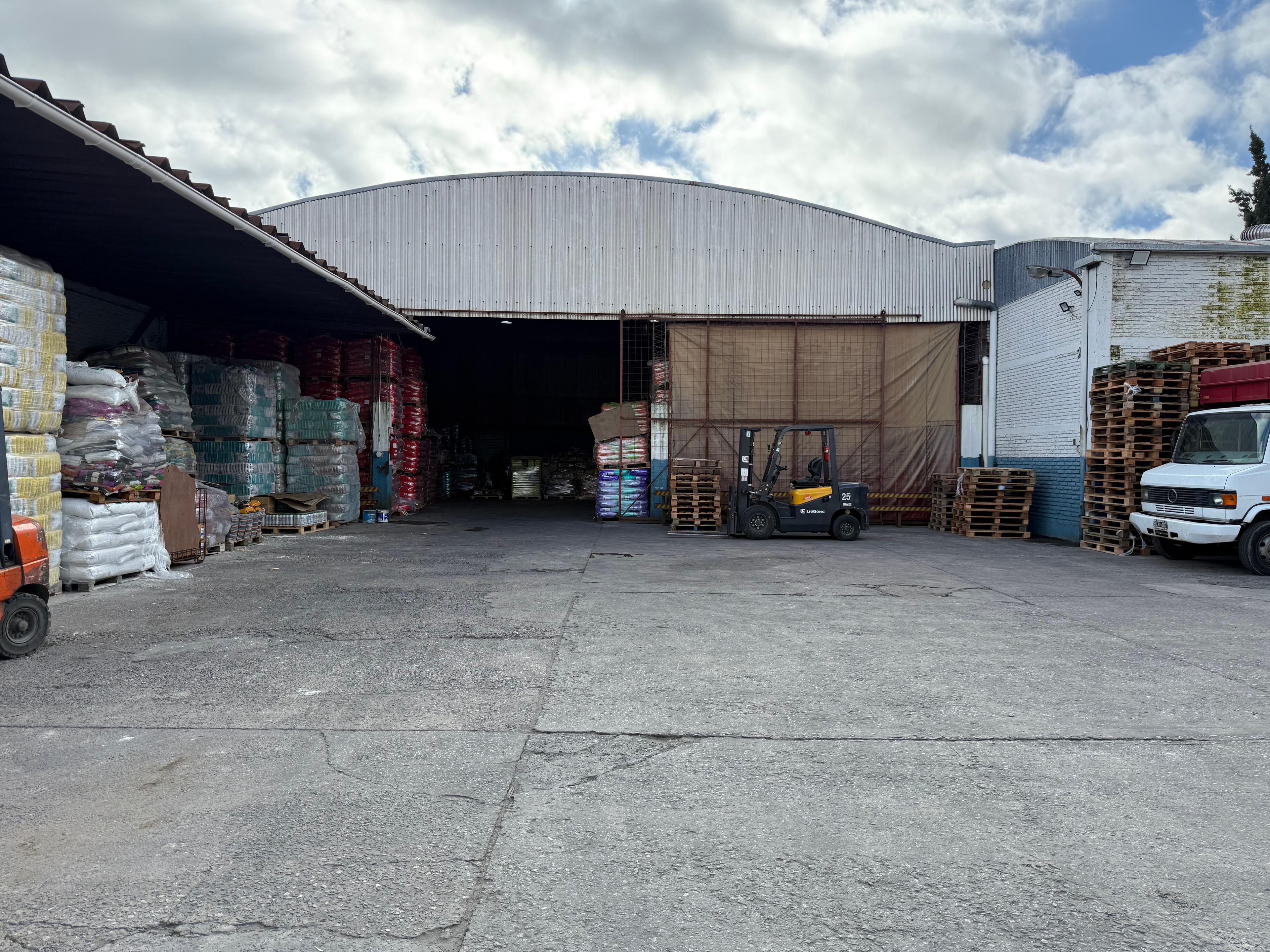 Galpón en venta sobre 141 y Calle 44 – La Plata — foto 1