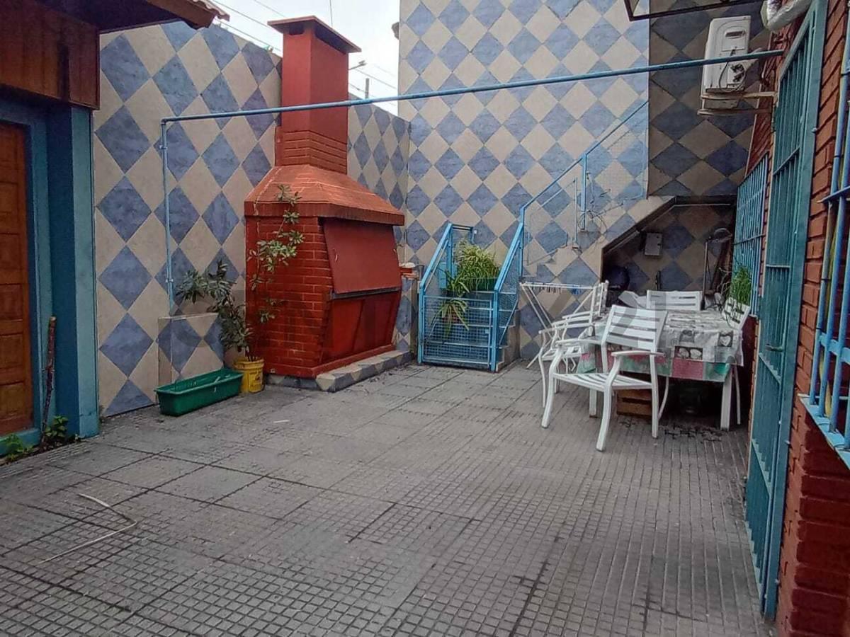 Venta Casa 4 ambientes con patio, parrilla, terraza y lavadero en Avellaneda — foto 1