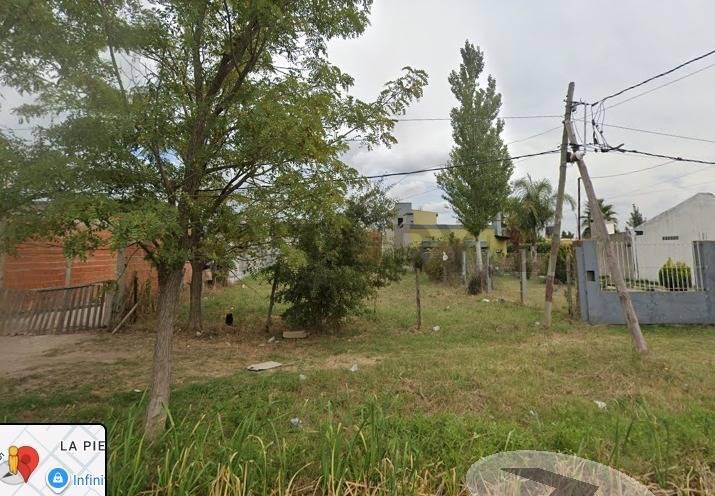 Lote en venta en Los Hornos sobre 155 entre 73 y 74 — foto 1