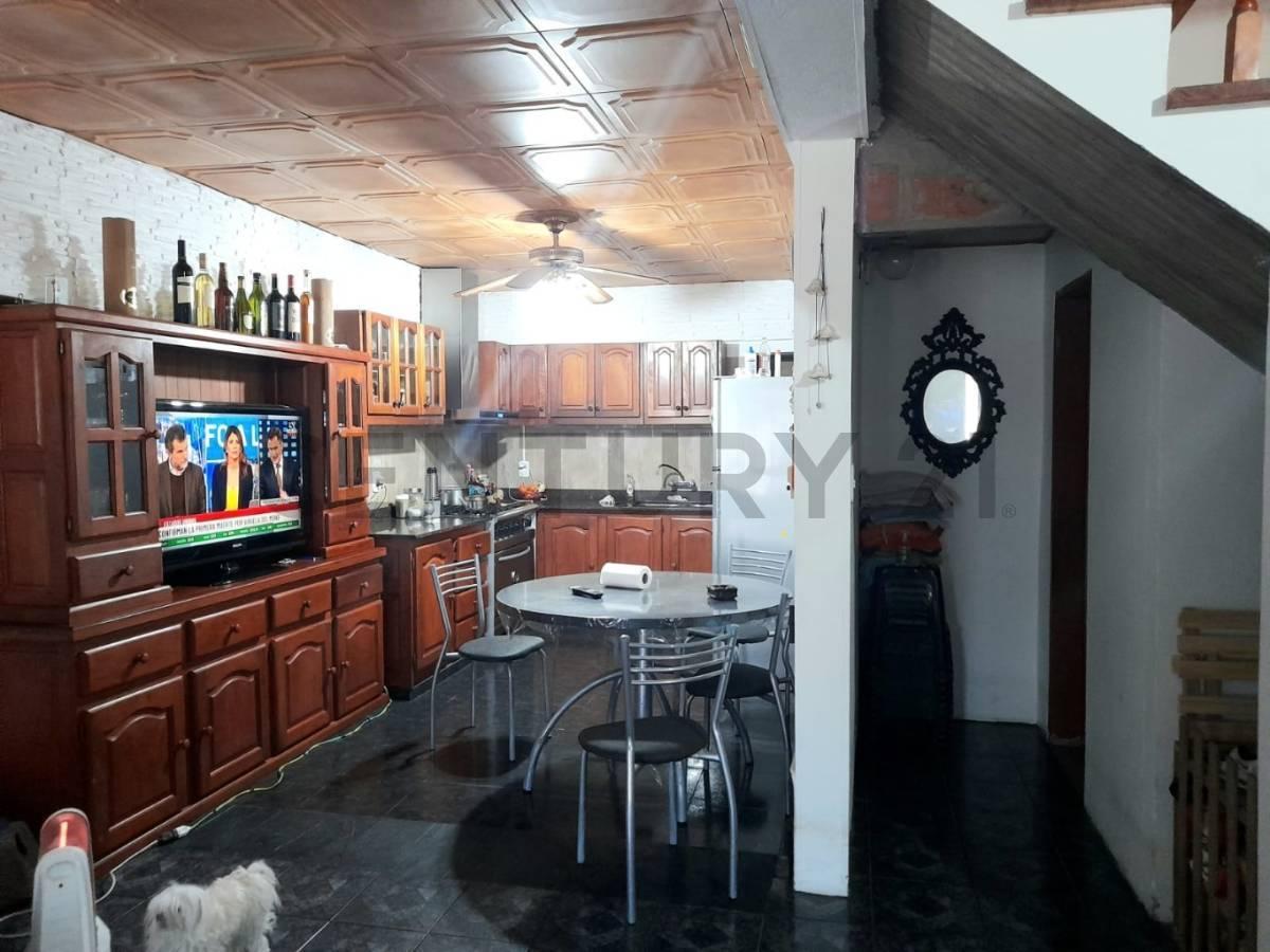 CASA A LA VENTA EN CITY BELL — foto 1