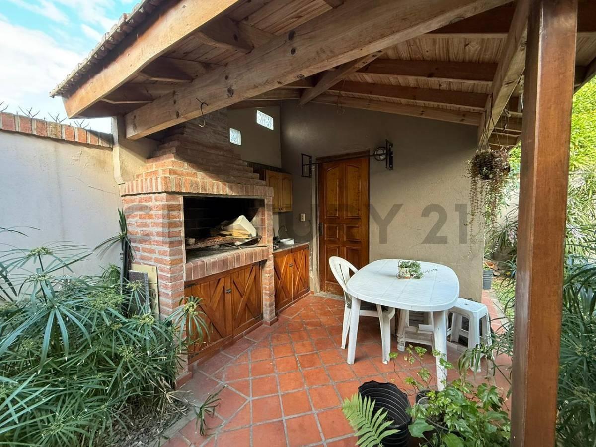 Casa en venta, 4 ambientes en Ciudad Jardin Lomas del Palomar — foto 1