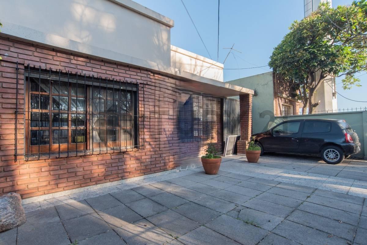 VENTA CASA 4 AMB. EN PALOMAR AV. ROSALES 2100 — foto 1
