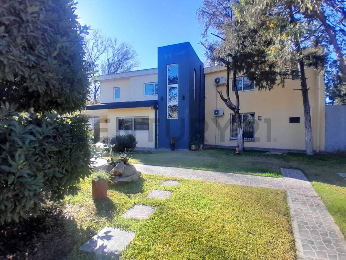 VENTA MODERNA CASA QUINTA EN LA REJA-MORENO- PERMUTA — foto 1
