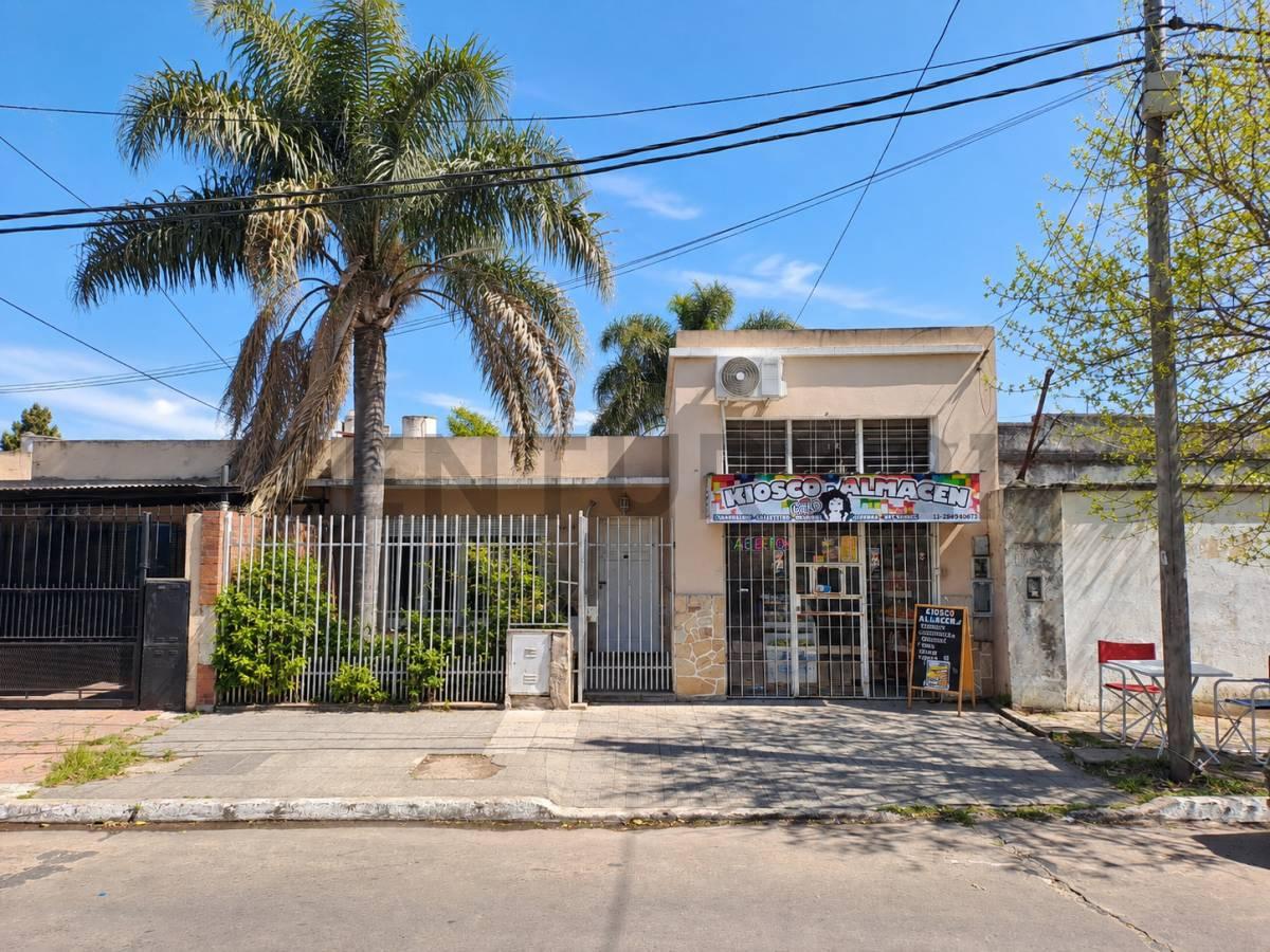 VENTA CASA 4 AMBIENTES CON PILETA, QUINCHO Y PARRILLA - SAN JUSTO — foto 1